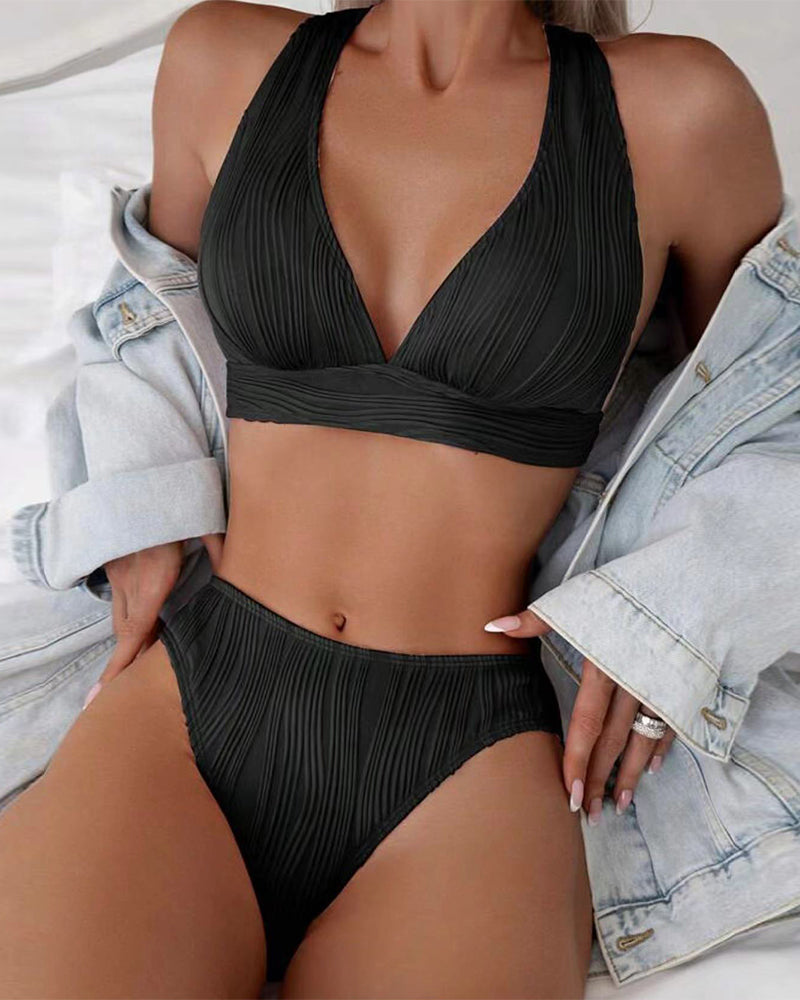 MW | Einfarbiger, sexy Bikini mit tiefem V-Ausschnitt