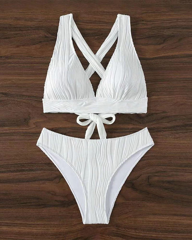 MW | Einfarbiger, sexy Bikini mit tiefem V-Ausschnitt