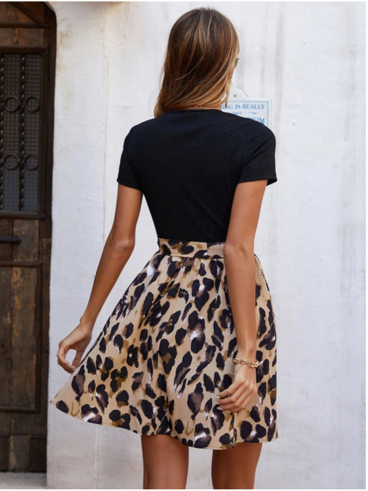 MW | Tied Front Contrast Leopard Kurzarm-Minikleid