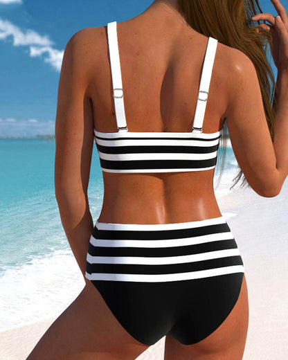 MW | Eleganter bunter Sommerbikini