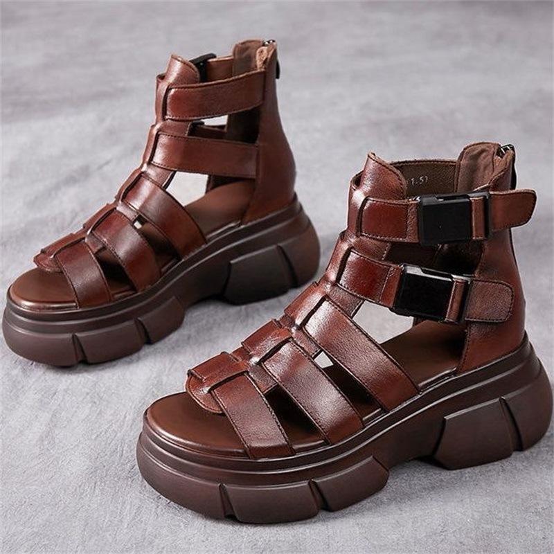 MW | Klobige Gladiatorensandalen mit mehreren Riemen