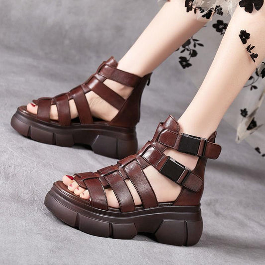 MW | Klobige Gladiatorensandalen mit mehreren Riemen